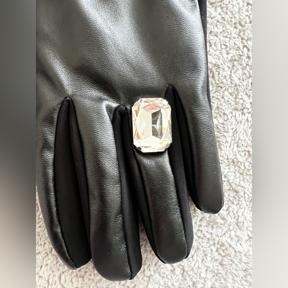 Brand new Juicy couture black gloves with diamond 💍